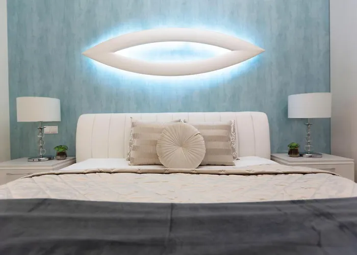 Luxurious Central Apartment Next To The Danube River