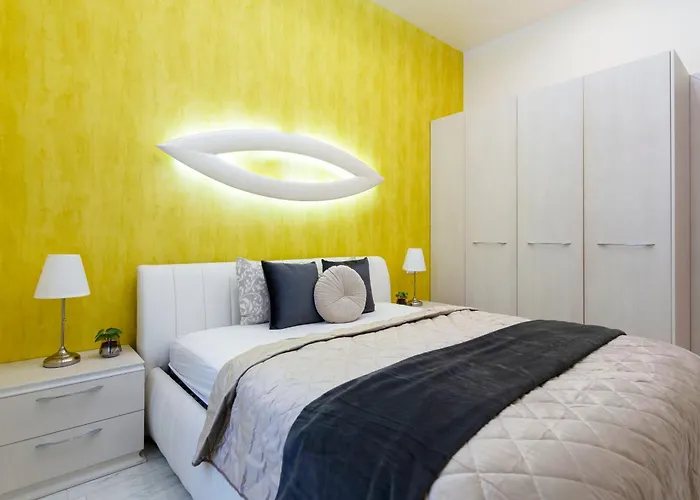Luxurious Central Apartment Next To The Danube River